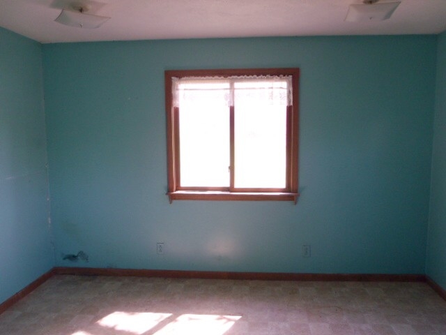 2728 East Rose City Road Lupton, MI 48635 - Photo 11 of 22 1846697-10.JPG
