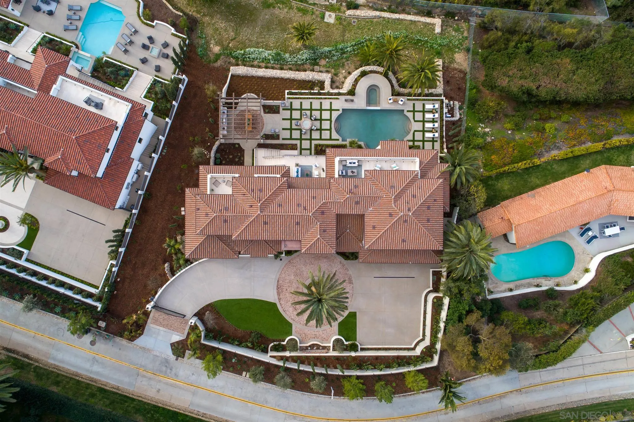 1206 Muirlands Drive La Jolla, CA 92037 - Photo 3 of 75