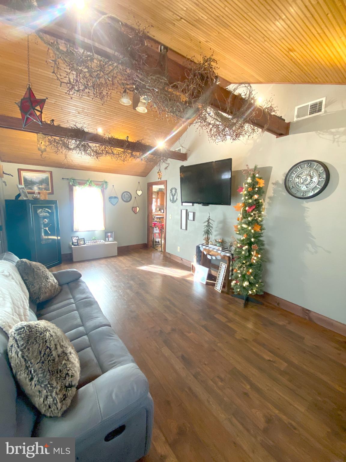 723 Flittertown Road Hammonton, NJ 08037 - Photo 16 of 58 Living Room