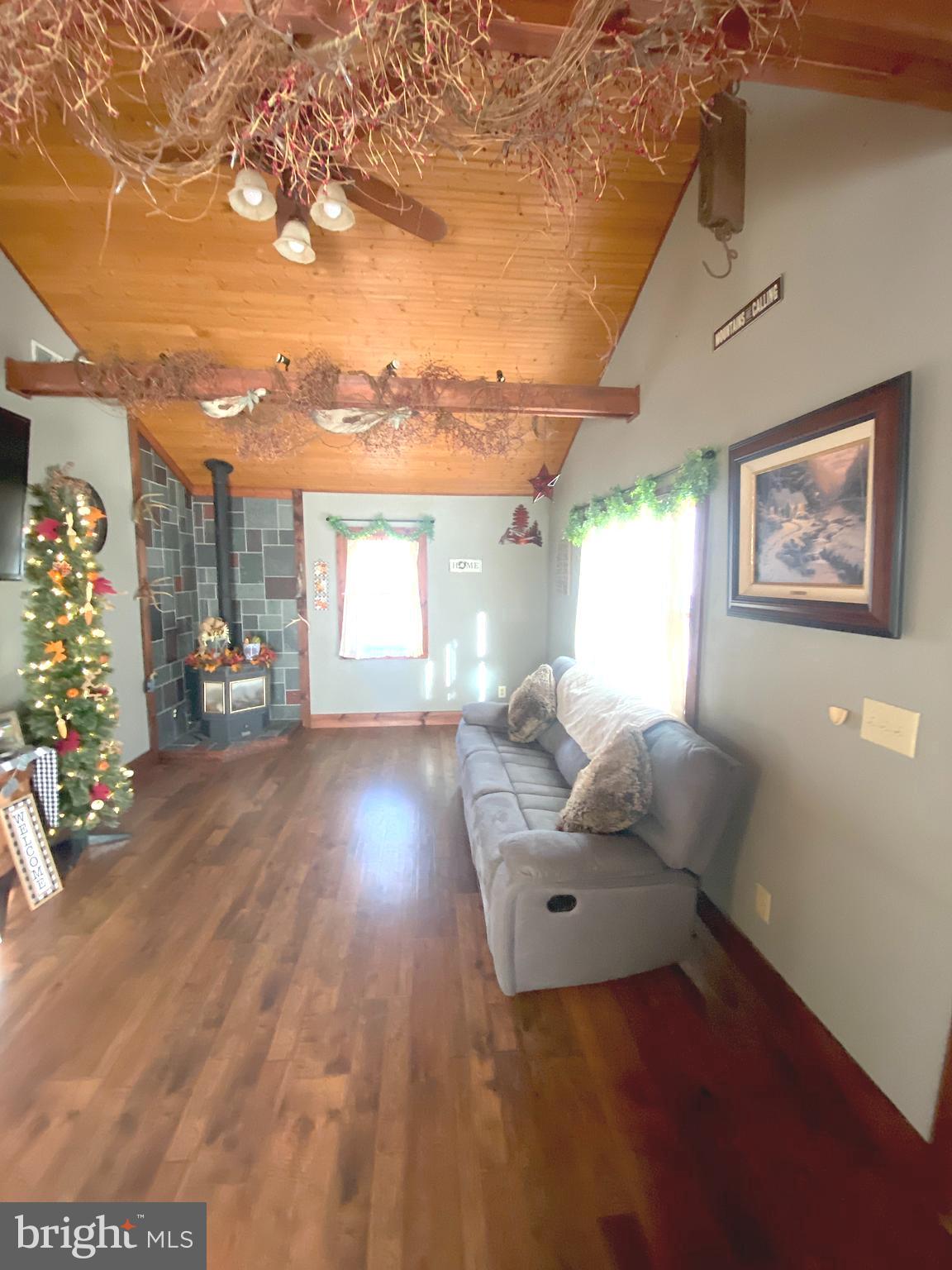 723 Flittertown Road Hammonton, NJ 08037 - Photo 19 of 58 Living Room