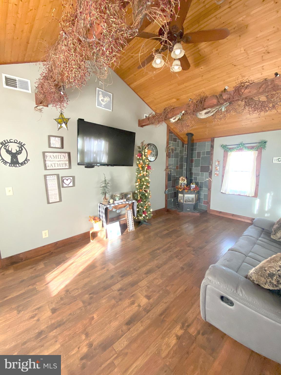 723 Flittertown Road Hammonton, NJ 08037 - Photo 20 of 58 Living Room