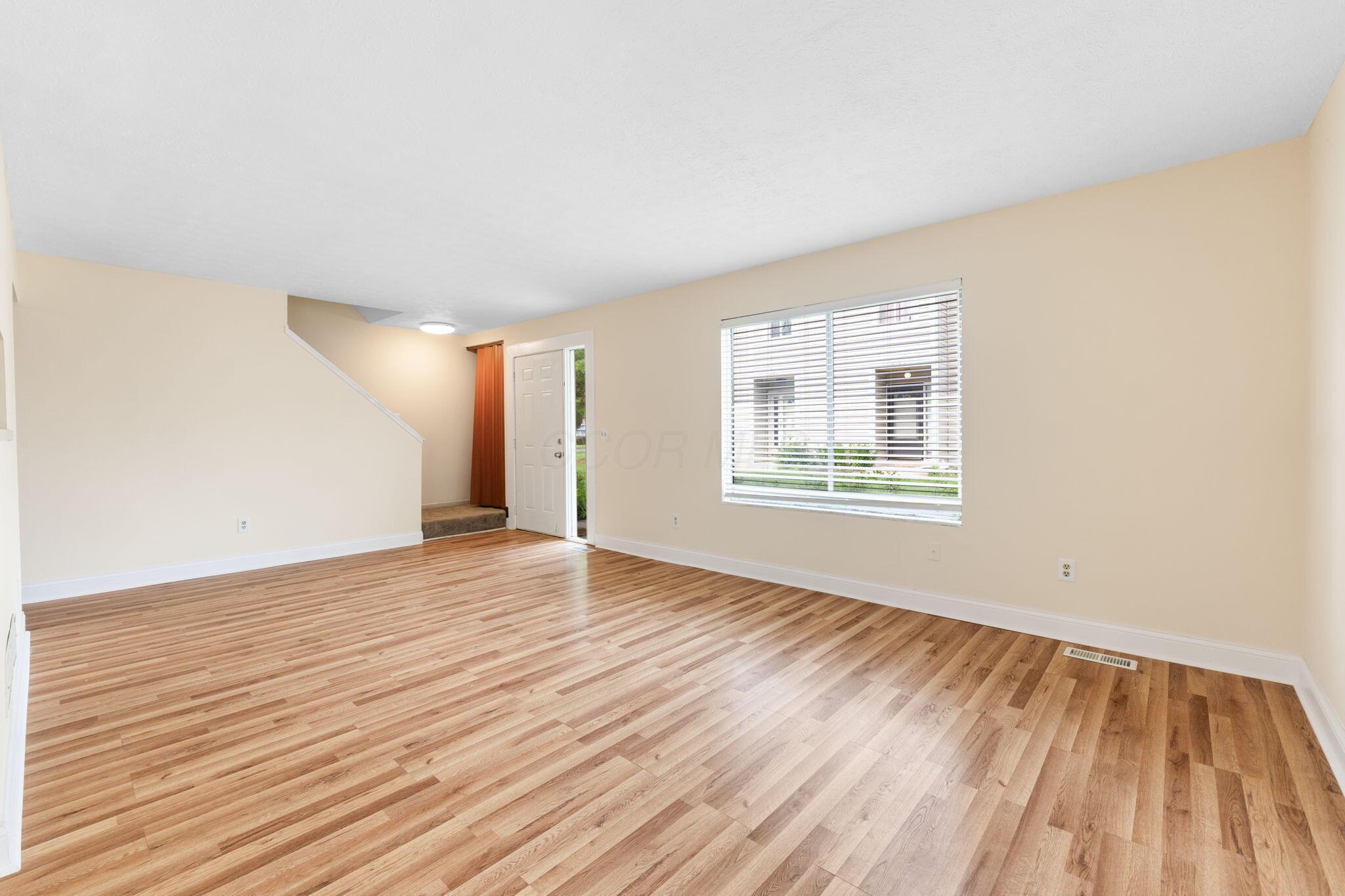5198 Dierker Road, Unit D Columbus, OH 43220 - Photo 6 of 40 5198 Dierker Rd (Interior)-5