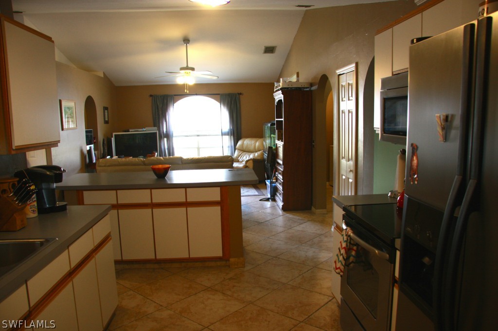 18410 Sunflower Road Fort Myers, FL 33967 - Photo 9 of 24 Gallery Image 9