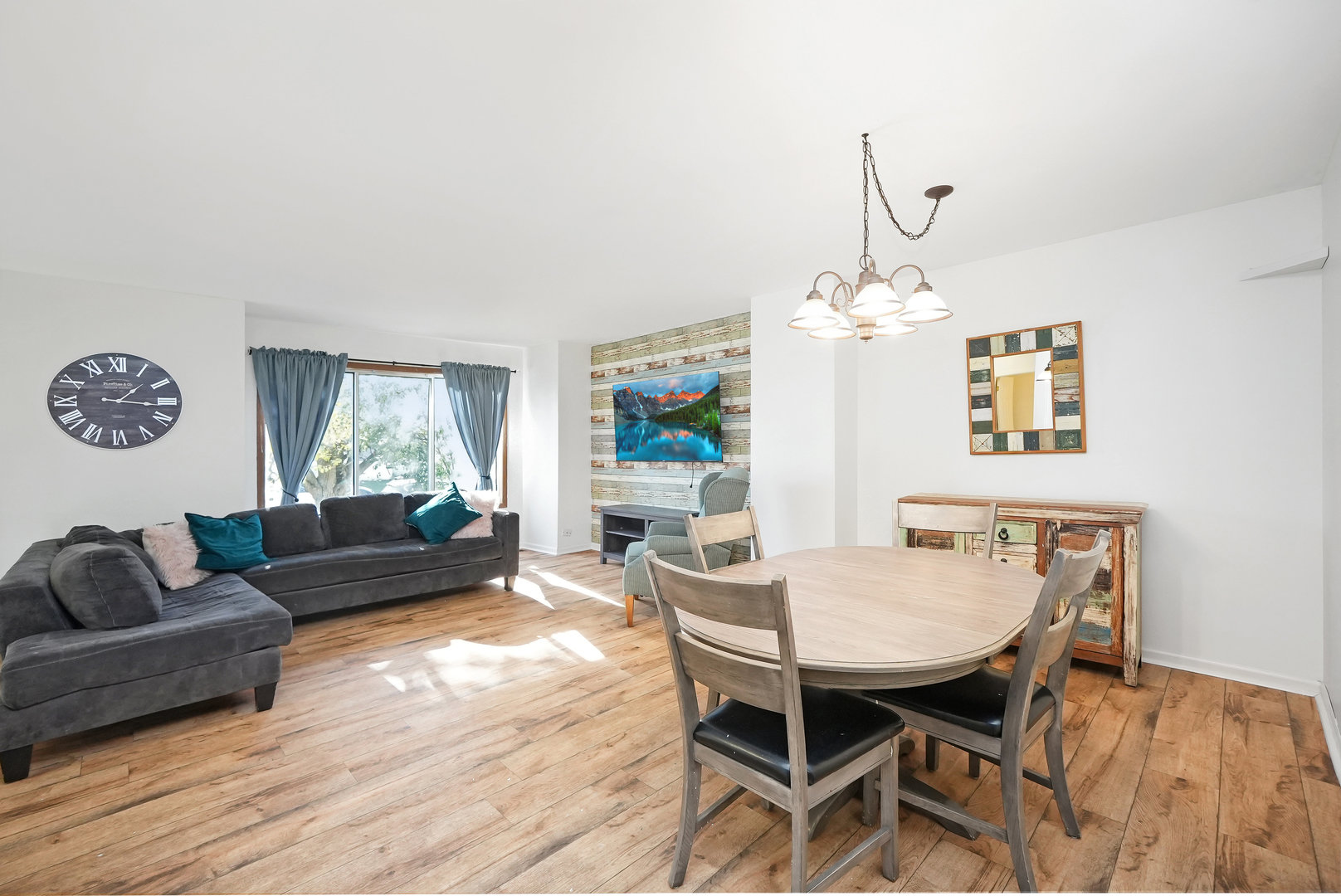 441 Park Ridge Lane, Unit F Aurora, IL 60504 - Photo 4 of 23 Gallery Image 4