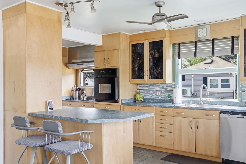 28 Arlington Road Wareham, MA 02571 - Photo 27 of 42