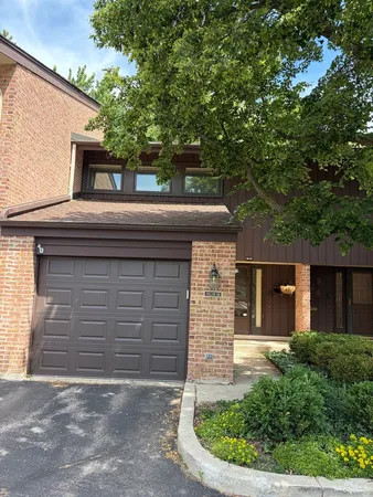 $350,000 | 1828 Wildberry Drive, Unit B, Glenview, IL 60025