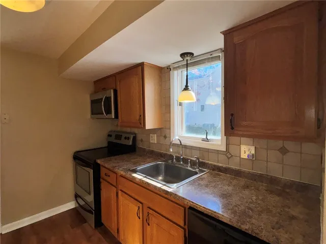 $1,950 | 16 Walnut Circle, Webster, NY 14580