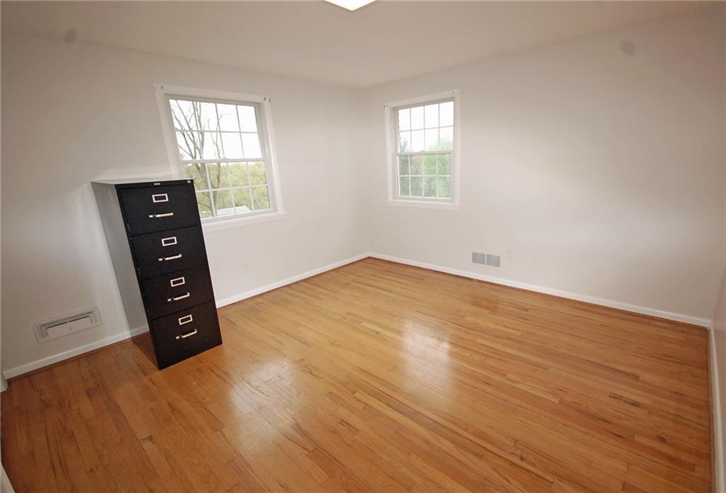 575 Miranda Road Pittsburgh, PA 15241 - Photo 15 of 24 Fourth bedroom also recently painted. Deep double closet and newer windows.