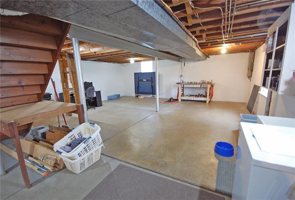 575 Miranda Road Pittsburgh, PA 15241 - Photo 19 of 24 Tons of space!