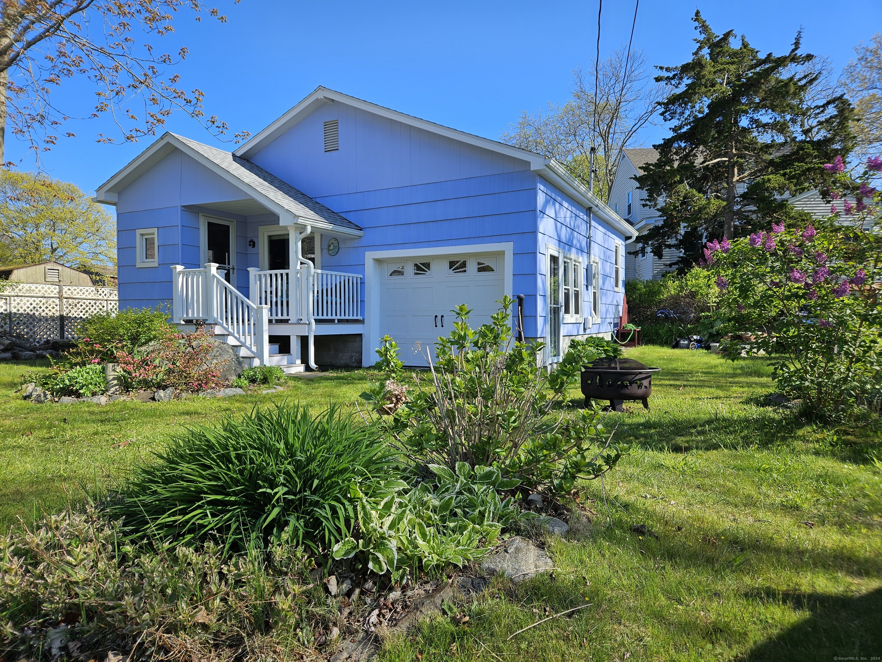 19 Lindberg Road Stonington, CT 06378 - Photo 1 of 1