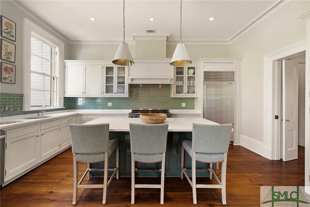 424 Barnard Street Savannah, GA 31401 - Photo 12 of 49