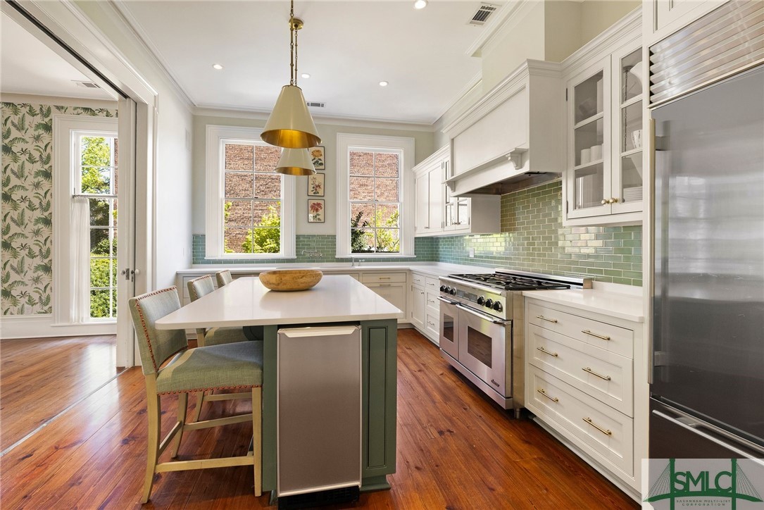 424 Barnard Street Savannah, GA 31401 - Photo 14 of 49