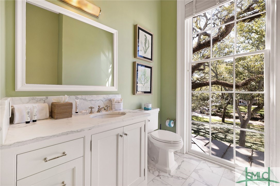 424 Barnard Street Savannah, GA 31401 - Photo 33 of 49