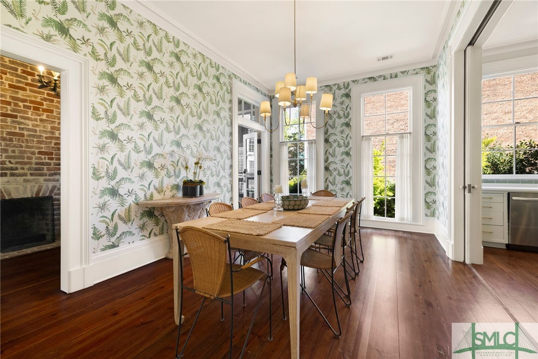 424 Barnard Street Savannah, GA 31401 - Photo 7 of 49