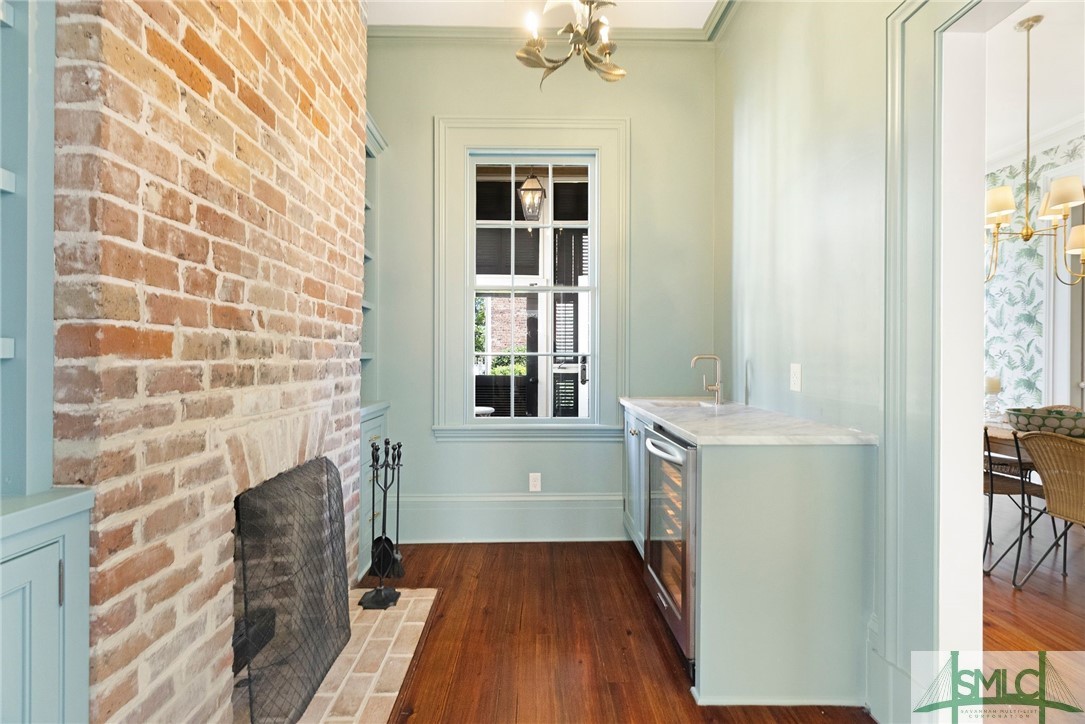 424 Barnard Street Savannah, GA 31401 - Photo 8 of 49