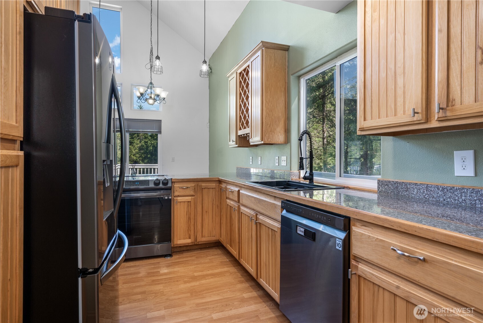 110 East Glacier Crest Road Grapeview, WA 98546 - Photo 4 of 40