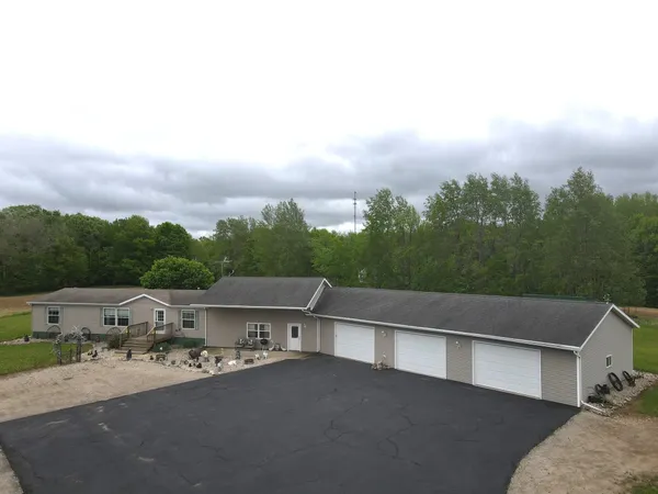 $599,900 | 9155 Lee Lake Road, Pound, WI 54161
