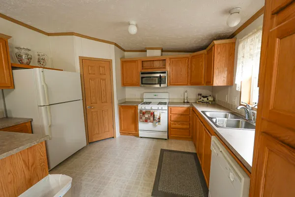 $599,900 | 9155 Lee Lake Road, Pound, WI 54161