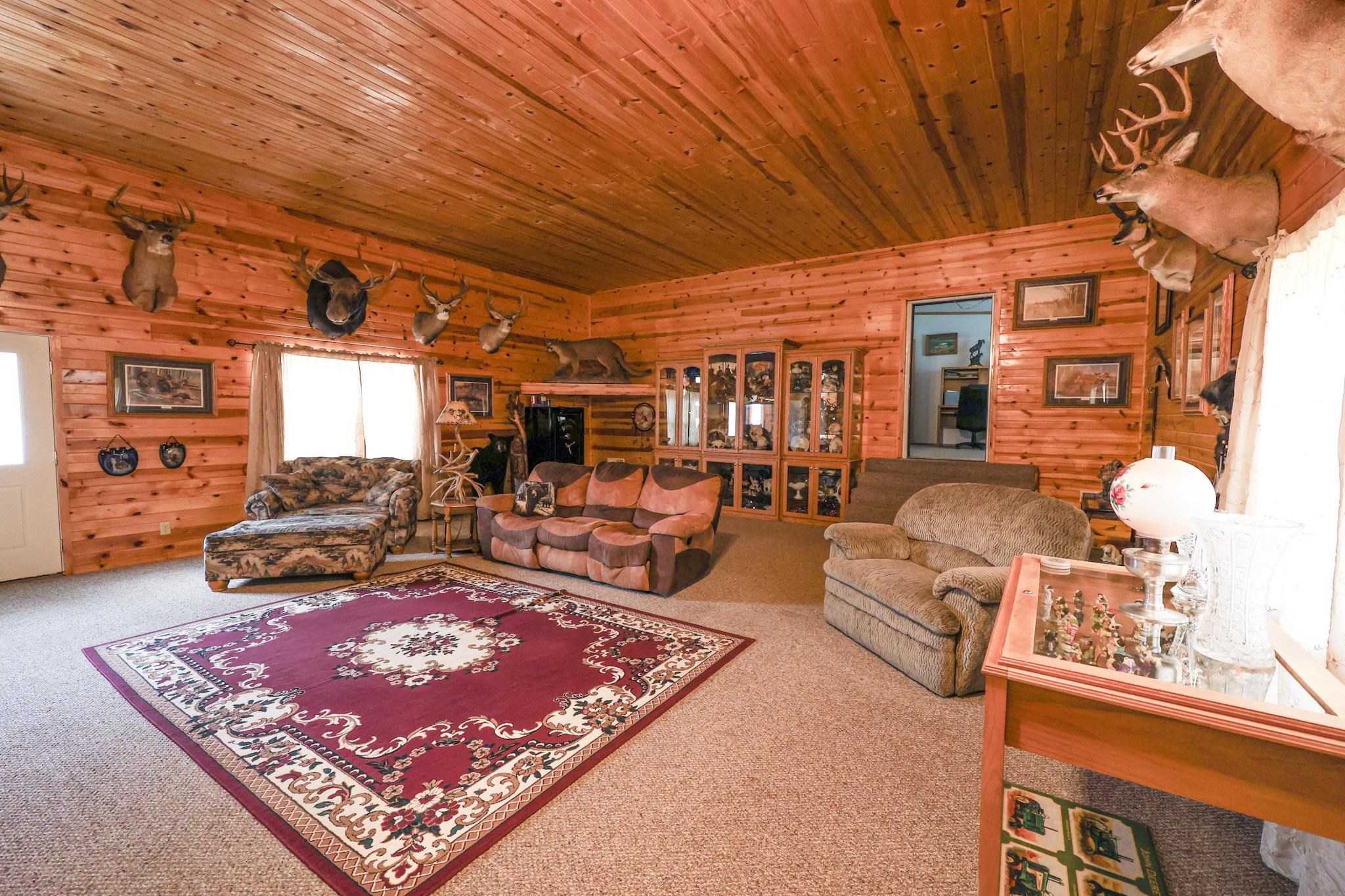 9155 Lee Lake Road Pound, WI 54161 - Photo 10 of 32