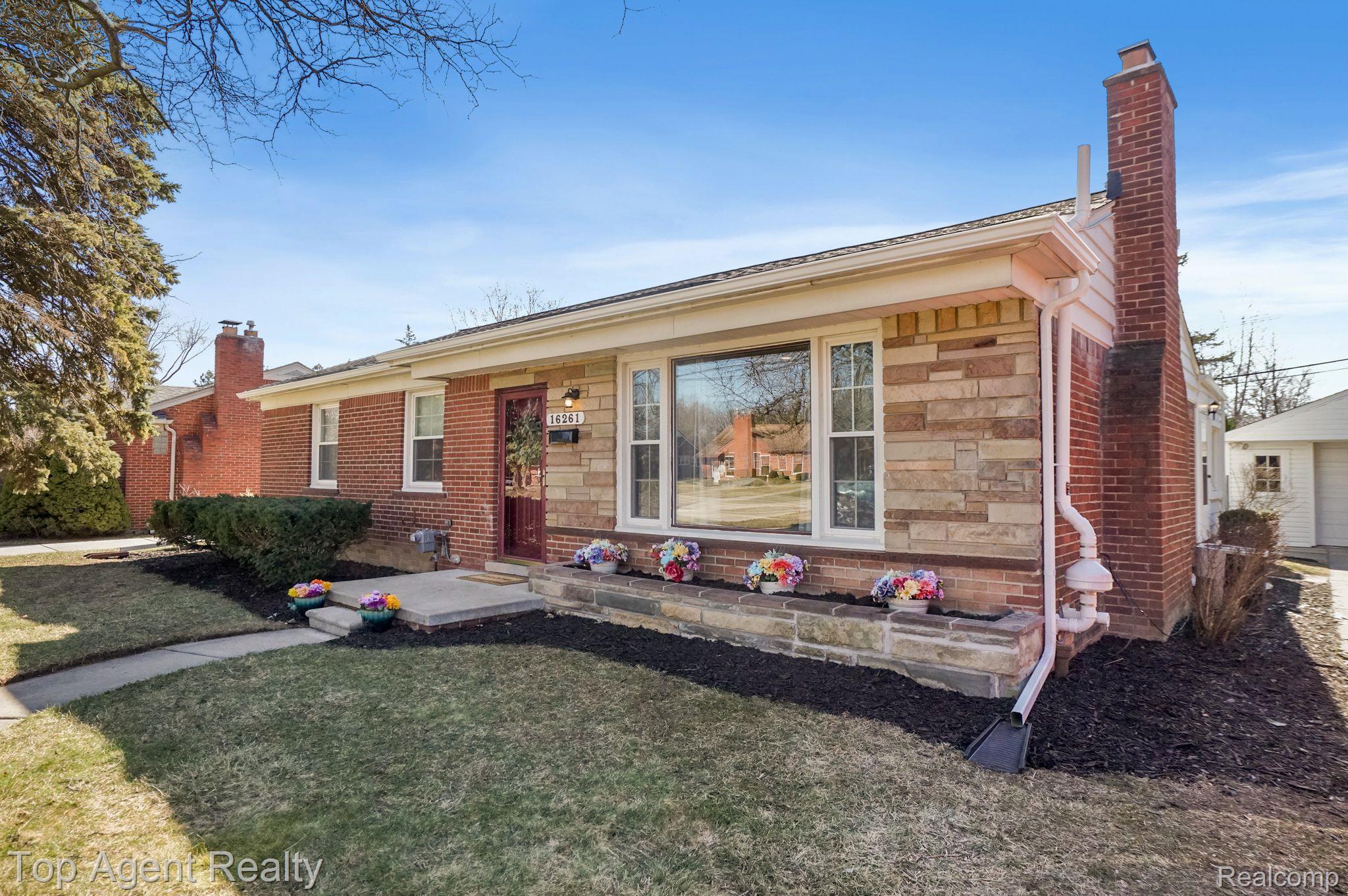 16261 Beverly Road Franklin, MI 48025 - Photo 2 of 33
