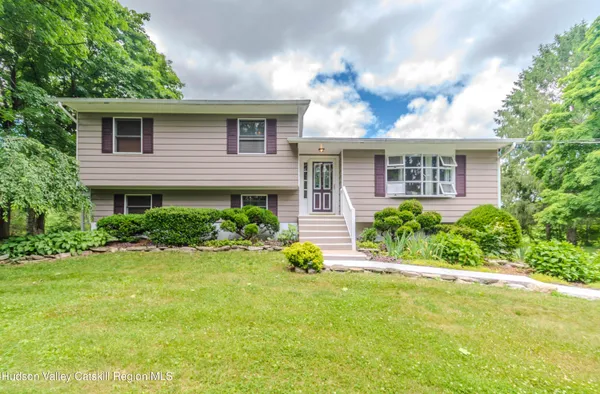 $549,750 | 1633 Salt Point Turnpike, Pleasant Valley, NY 12578