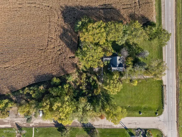 $1,777,777 | 30918 North US Highway 12, Volo, IL 60073