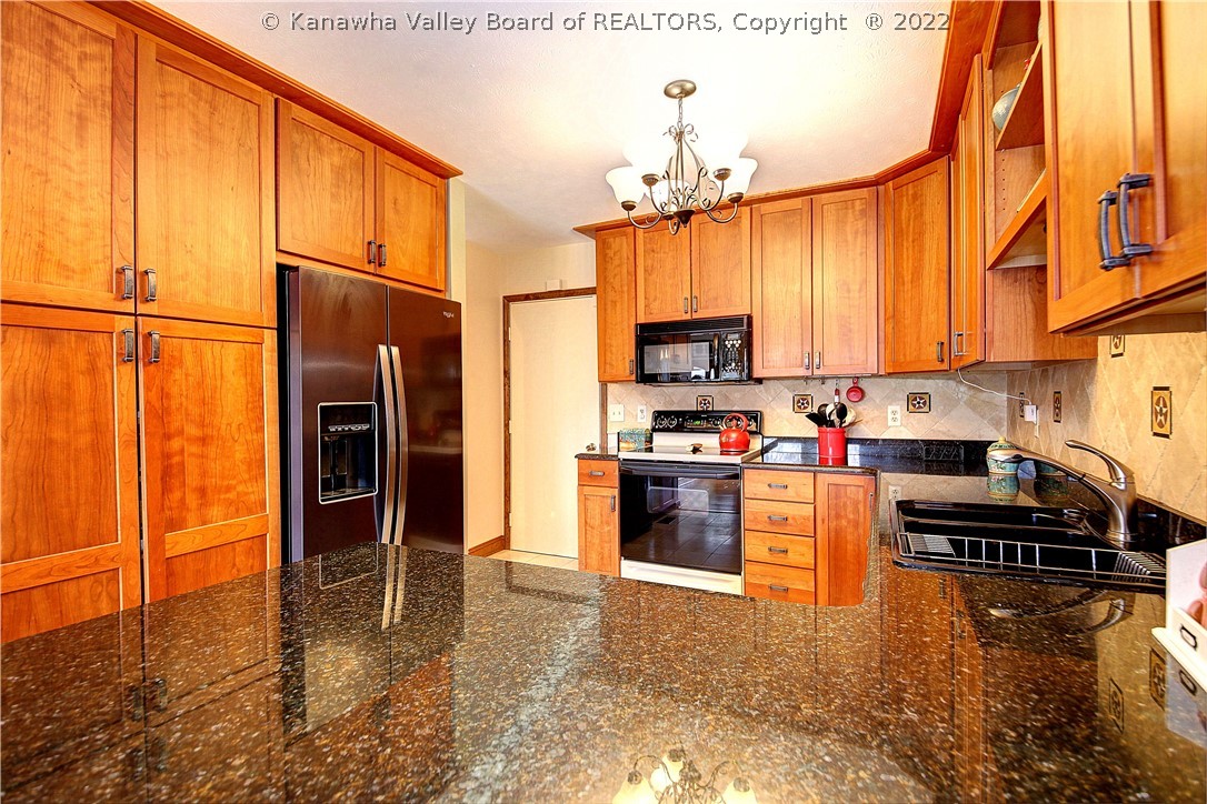 206 Flintlock Road Charleston, WV 25314 - Photo 13 of 35 Gallery Image 13