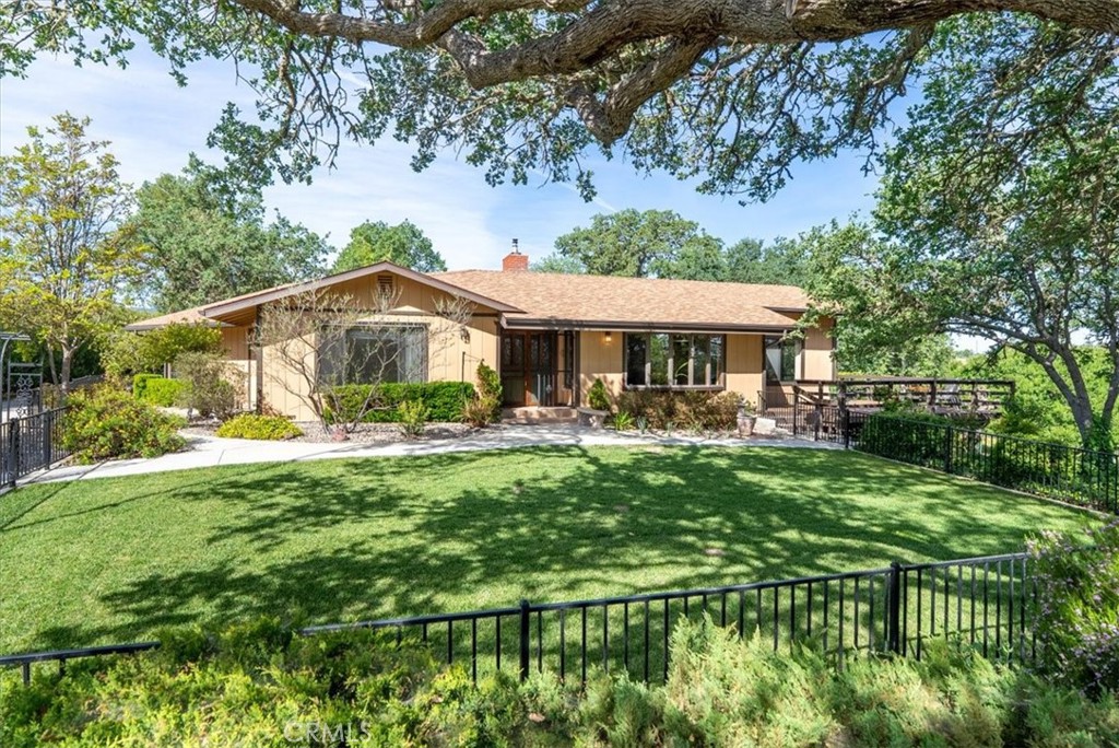 5685 Mustard Creek Road Paso Robles, CA 93446 - Photo 1 of 57