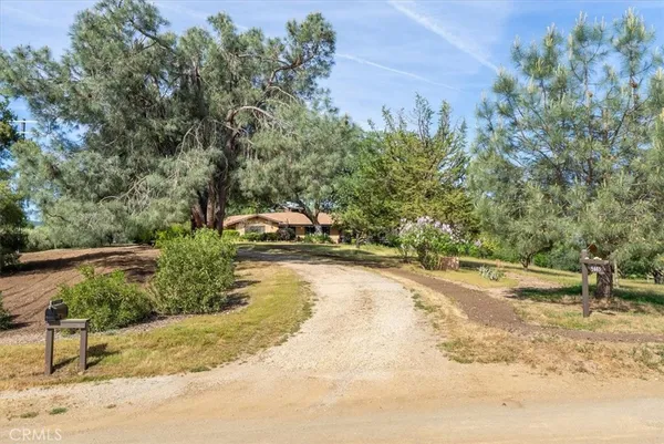 $950,000 | 5685 Mustard Creek Road, Paso Robles, CA 93446