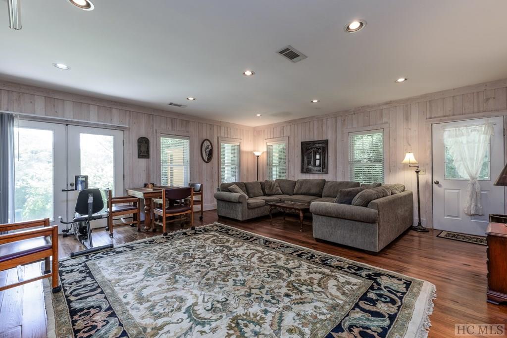 383 Deer Run Road Highlands, NC 28741 - Photo 16 of 30 Gallery Image 16