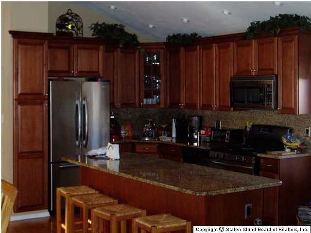 391 Green Valley Road Staten Island, NY 10312 - Photo 2 of 8 Additional Photo
