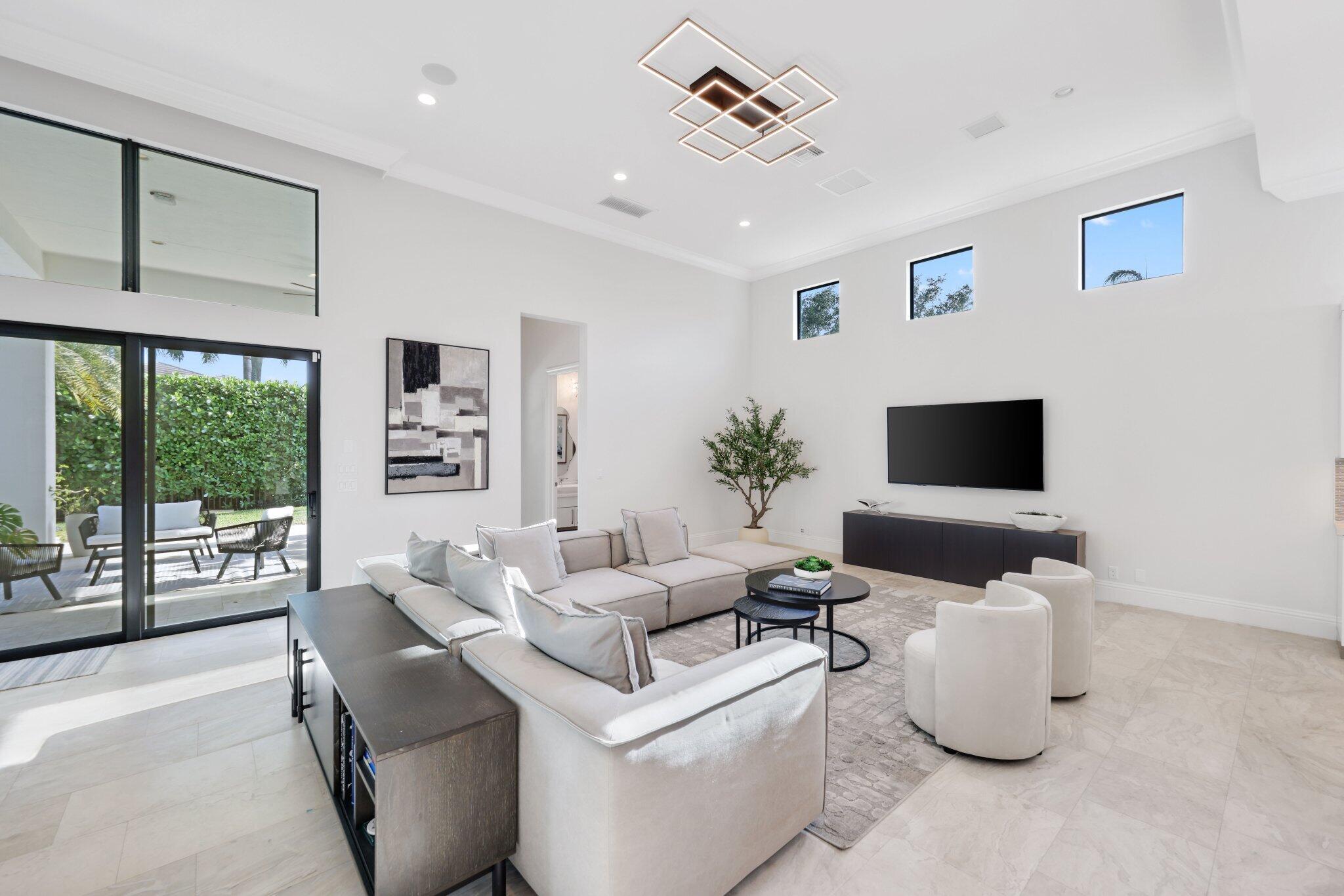 2702 Northwest 71st Boulevard Boca Raton, FL 33496 - Photo 12 of 75 Family room