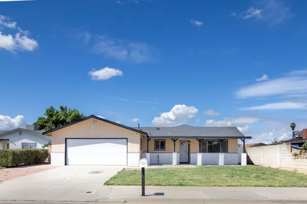 $363,500 | 1435 South Salome Street, Tulare, CA 93274