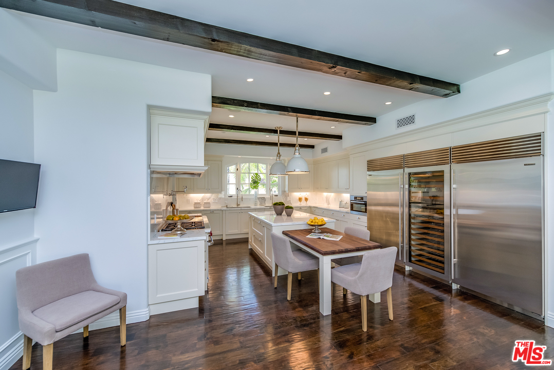 1112 Tower Road Beverly Hills, CA 90210 - Photo 11 of 44 Gallery Image 11