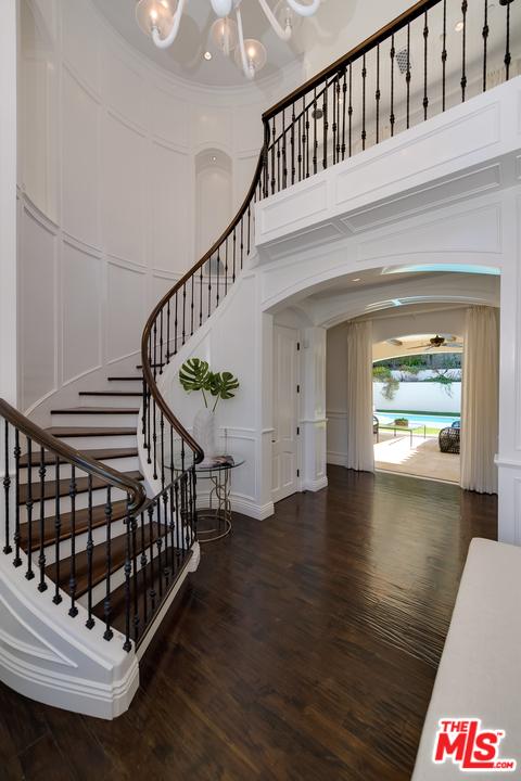 1112 Tower Road Beverly Hills, CA 90210 - Photo 20 of 44 Gallery Image 20