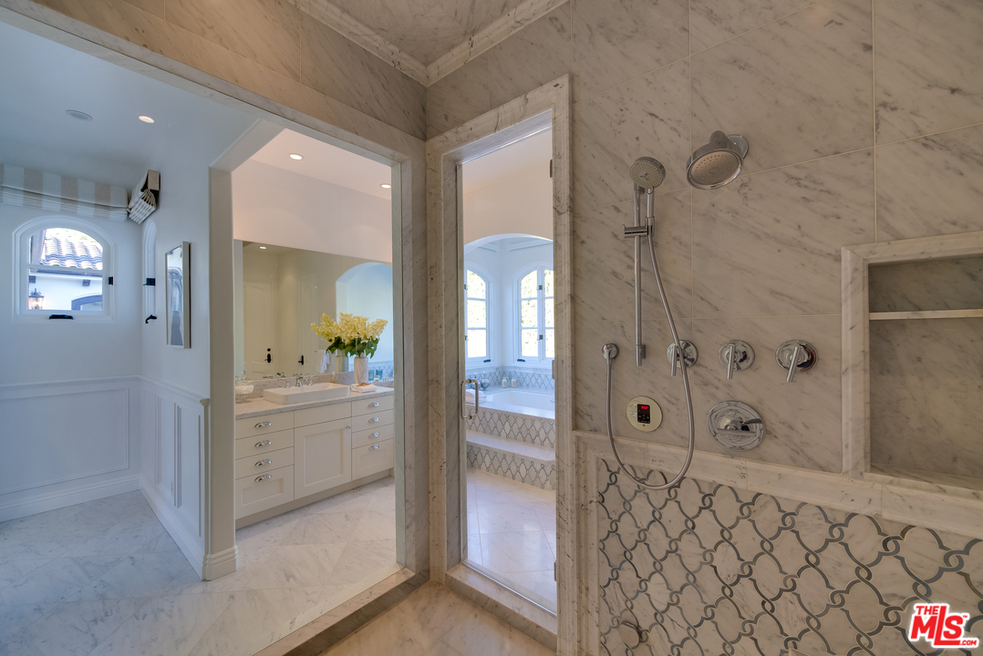 1112 Tower Road Beverly Hills, CA 90210 - Photo 26 of 44 Gallery Image 26