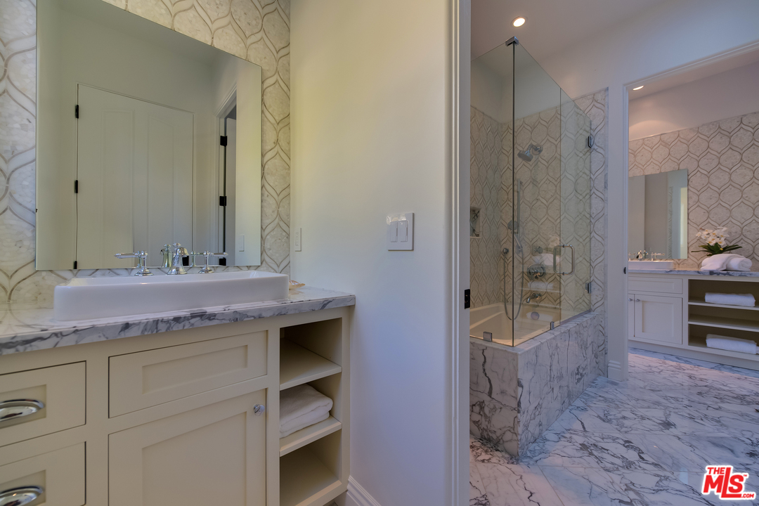 1112 Tower Road Beverly Hills, CA 90210 - Photo 33 of 44 Gallery Image 33