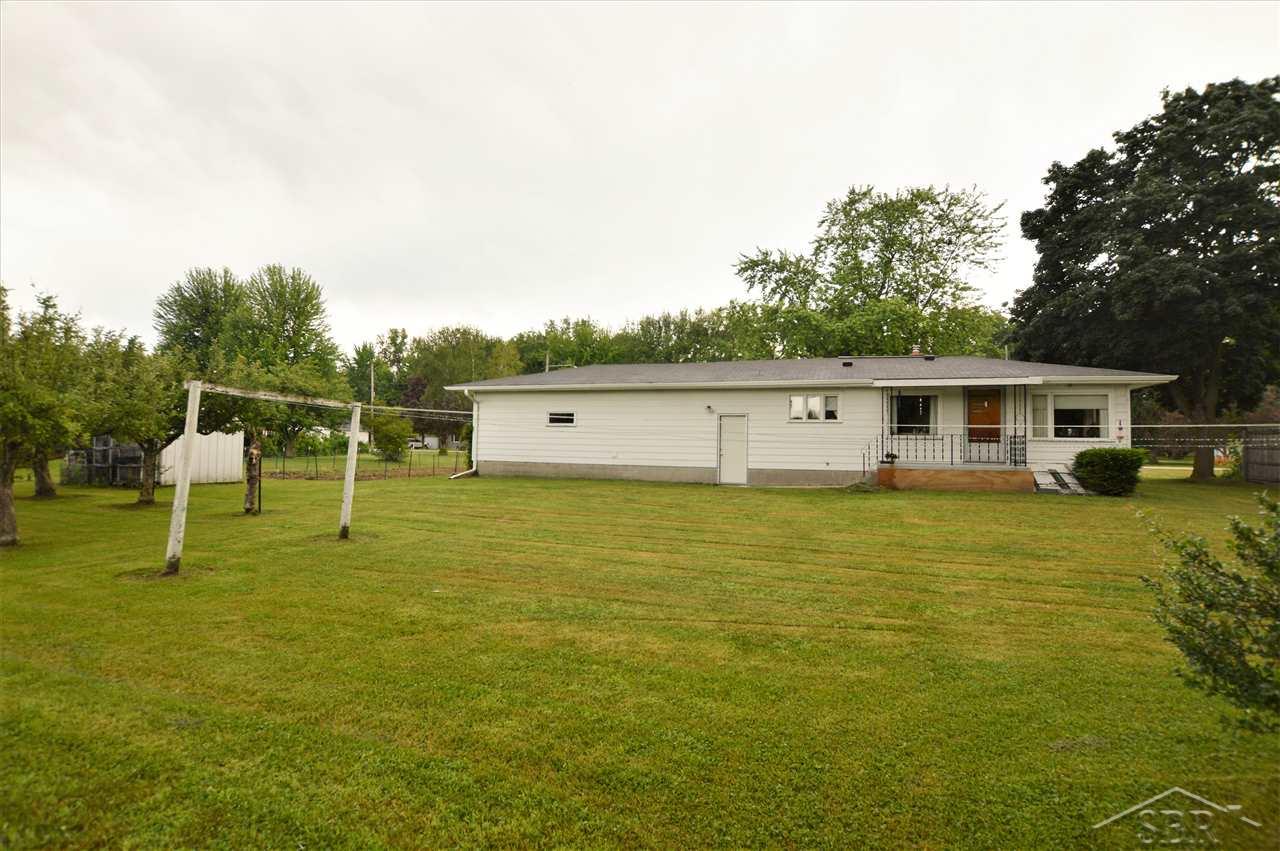 4407 Flajole Road Midland, MI 48642 - Photo 8 of 11 31388536-7.JPG