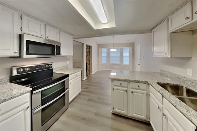 $1,950 | 6723 Cherrytree Drive, Arlington, TX 76001