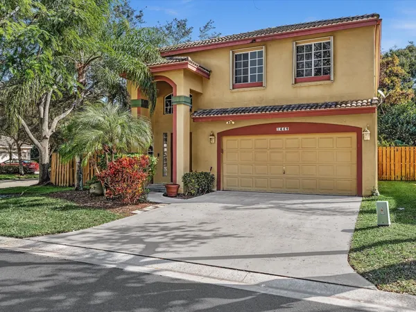 $4,300 | 1449 Banyan Circle, Pompano Beach, FL 33069