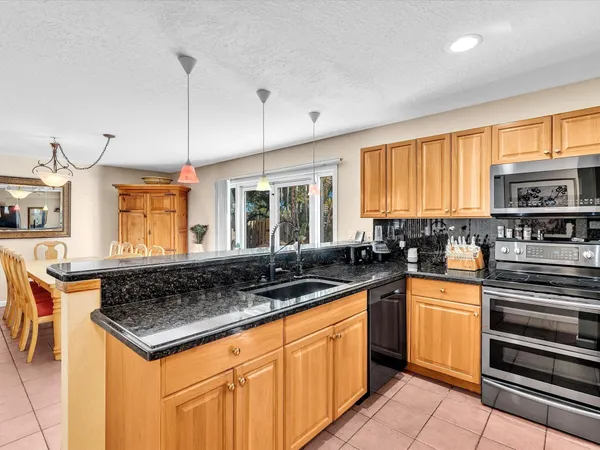 $4,300 | 1449 Banyan Circle, Pompano Beach, FL 33069