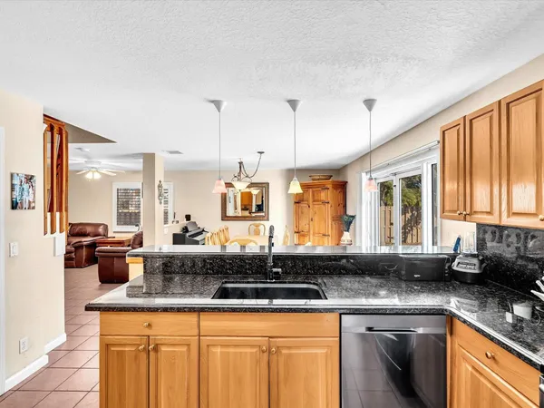 $4,300 | 1449 Banyan Circle, Pompano Beach, FL 33069