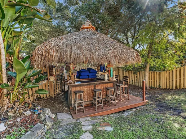 $4,300 | 1449 Banyan Circle, Pompano Beach, FL 33069