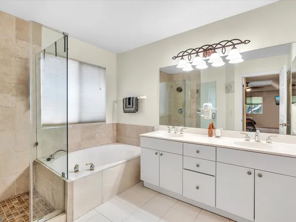 $4,300 | 1449 Banyan Circle, Pompano Beach, FL 33069