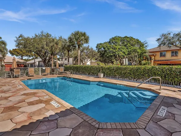 $4,300 | 1449 Banyan Circle, Pompano Beach, FL 33069
