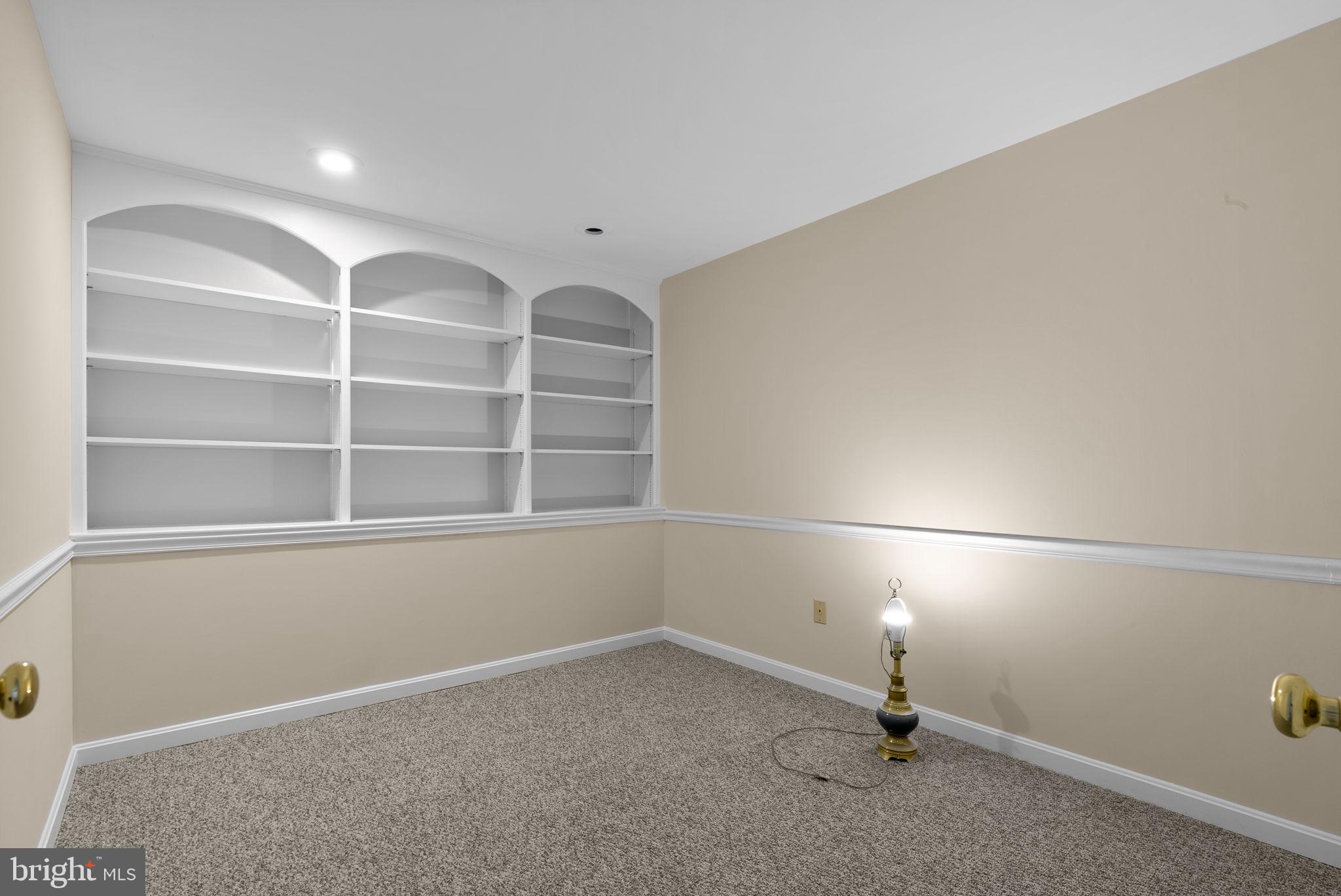17513 Country View Way Mount Airy, MD 21771 - Photo 37 of 59 a view of a room with rack on the wall