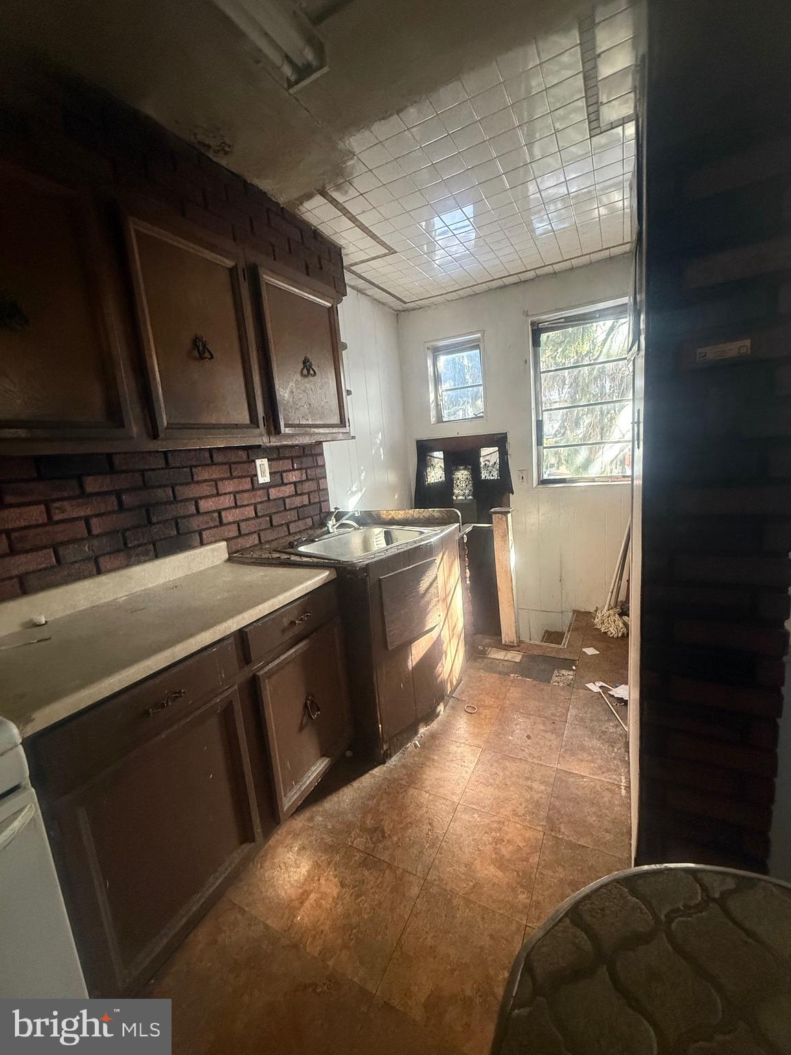 6984 Aberdeen Road Upper Darby, PA 19082 - Photo 12 of 15 Gallery Image 12