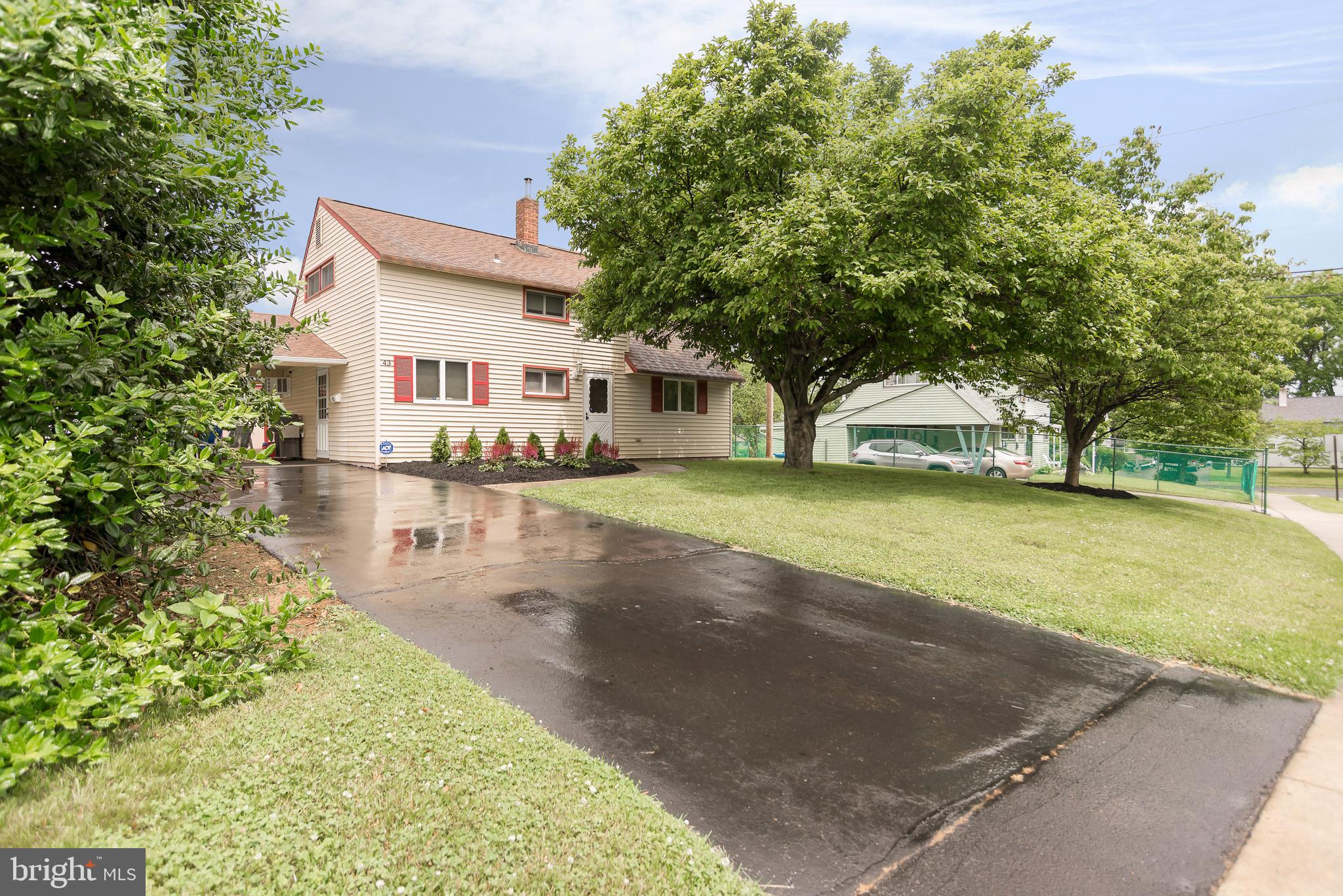 43 Winding Road Levittown, PA 19057 - Photo 1 of 36 Gallery Image 1