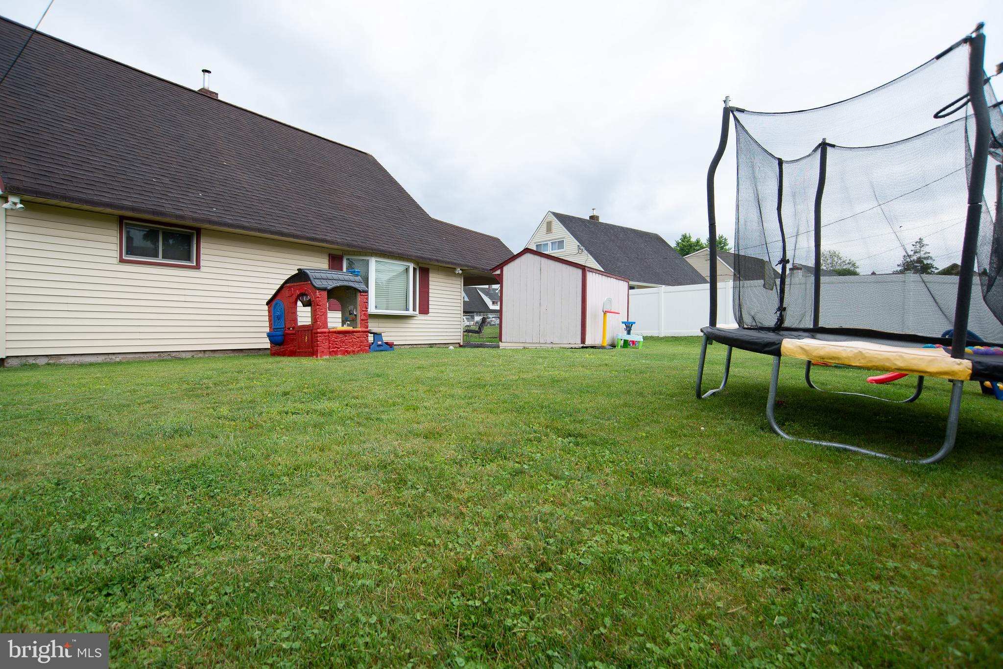 43 Winding Road Levittown, PA 19057 - Photo 33 of 36 Gallery Image 33