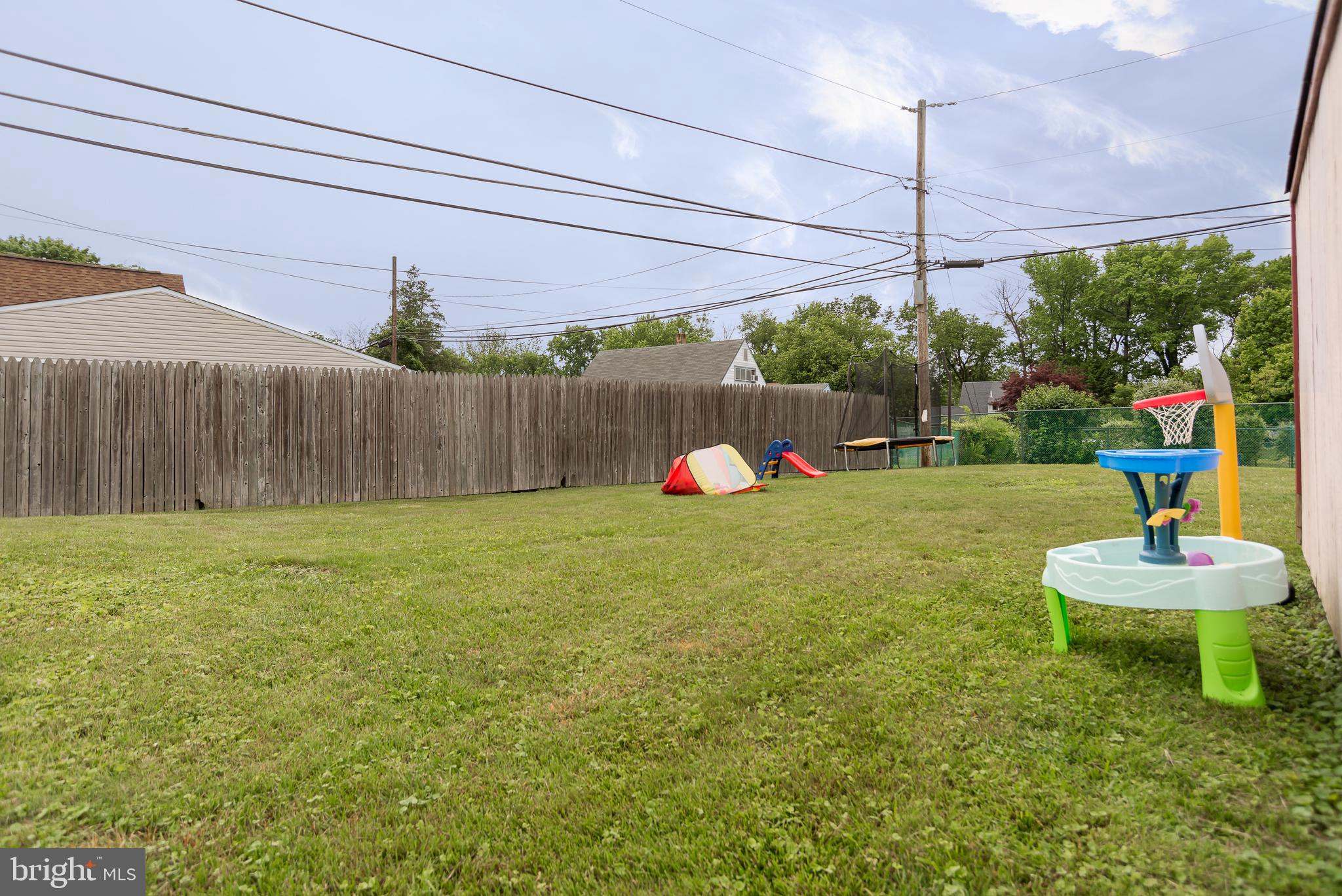 43 Winding Road Levittown, PA 19057 - Photo 36 of 36 Gallery Image 36